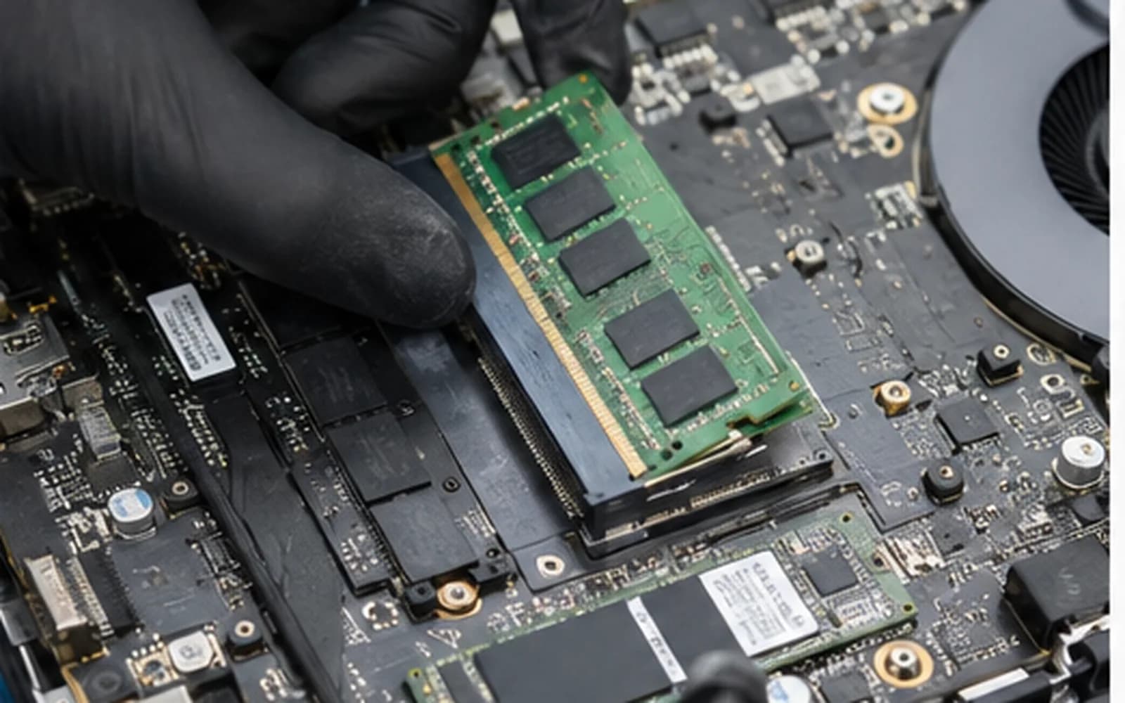 Laptop Repair Tampa computer diagnostic and repair process at Trueonefix in Tampa