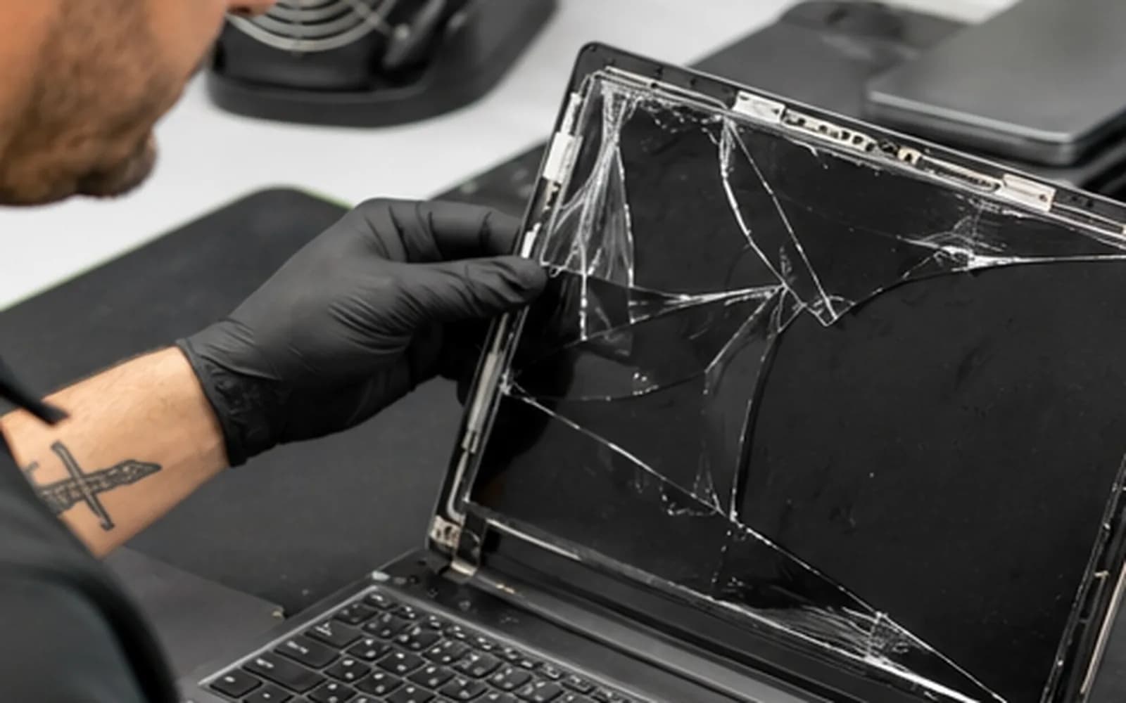 Laptop Screen Repair Tampa professional computer repair service at TrueOneFix in Tampa