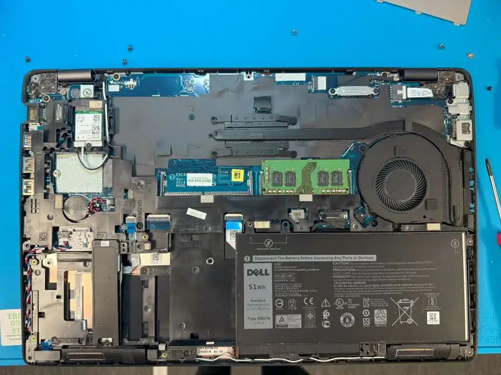 Laptop charging port repair in Lutz โ fast and affordable service by Trueonefix technicians